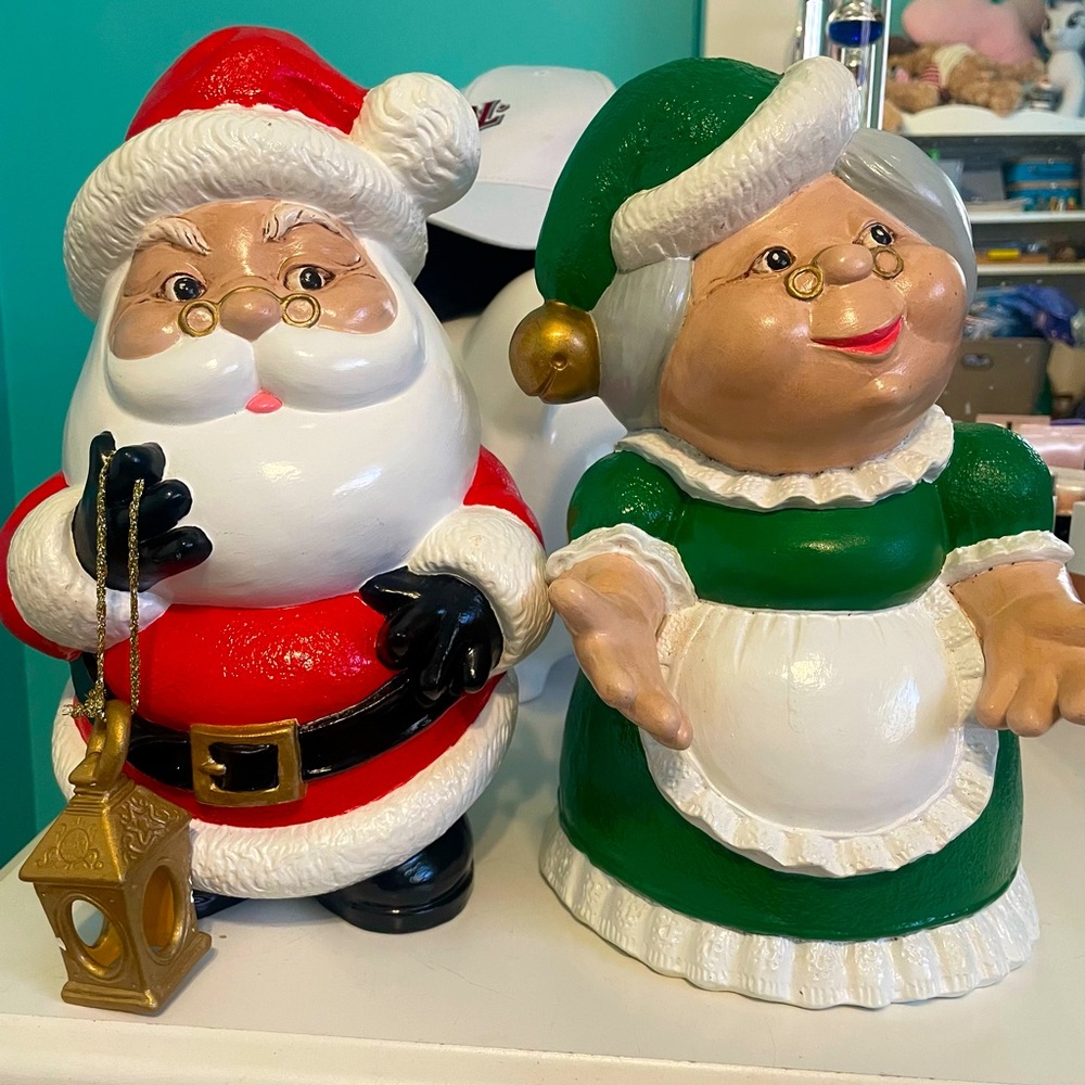 Vintage Ceramic Mr. and Mrs. Claus